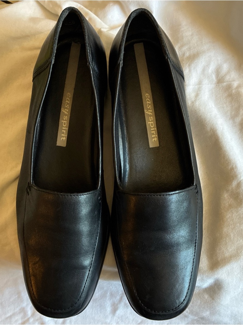 Easy Spirit- Woman’s Black Rich Leather Slip On Shoes Sz 7 Comfy Ortho Walking - Picture 2 of 7